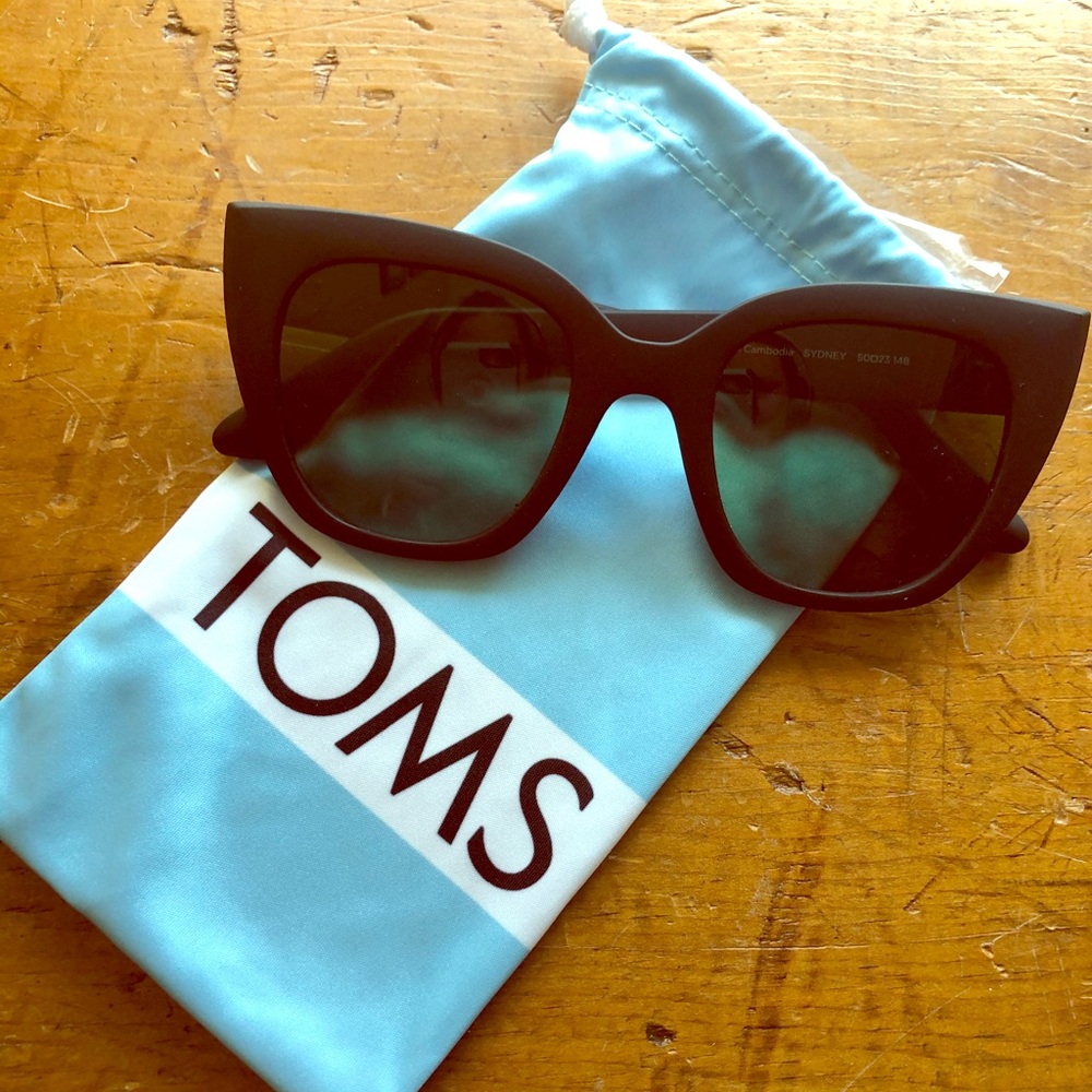 Toms Sydney oversized sunglasses